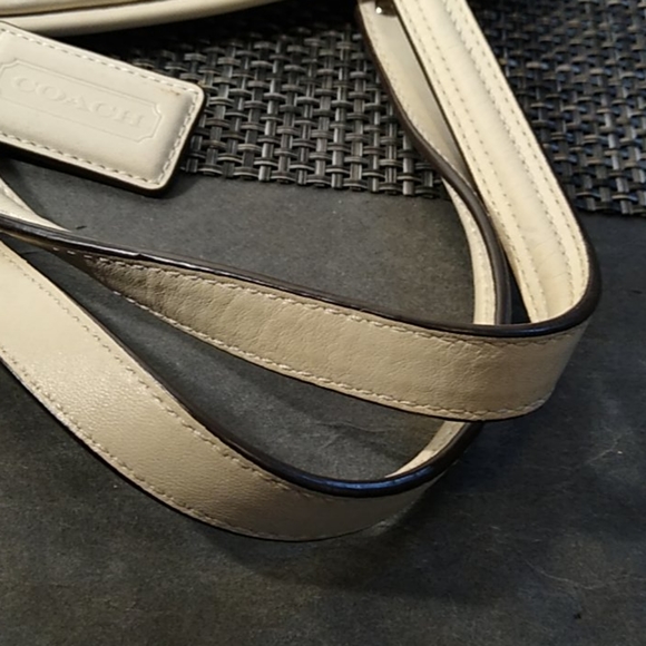 Coach - Picture 8 of 12